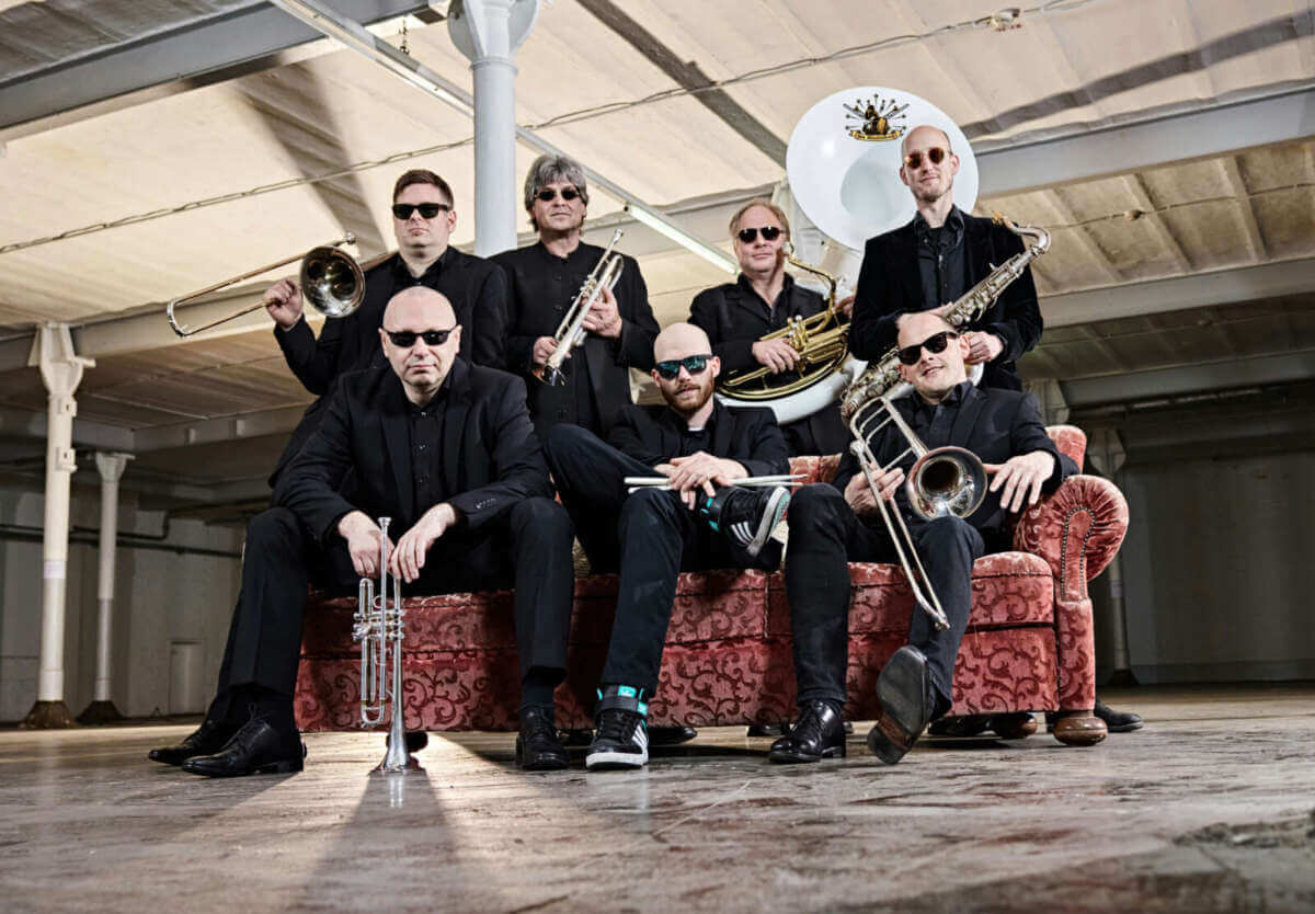 Mr. Brassident | (c) Mr. Brassident