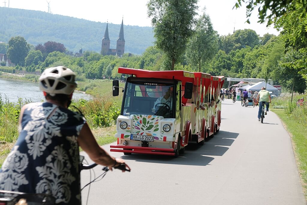 Mobil im Gartenschaupark - Bimmelbahn Radler Spargelmeile - (c) Huxarium Gartenpark Höxter