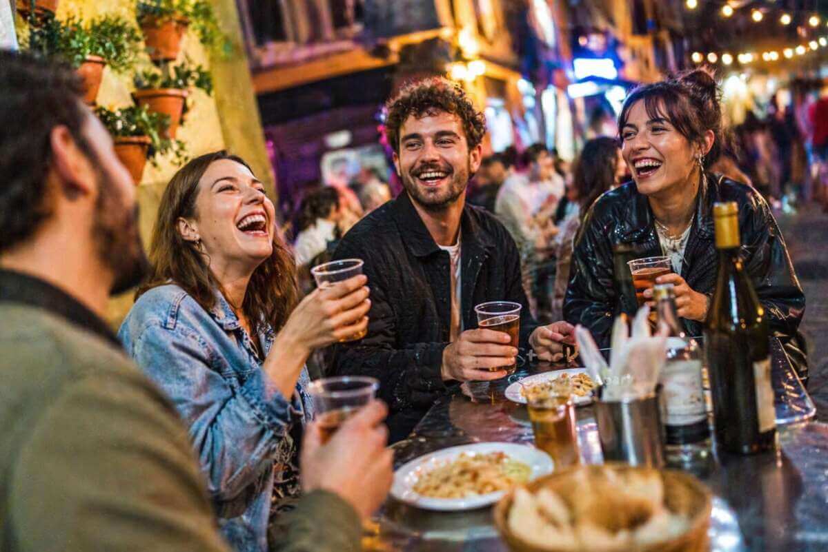 Street-Food-Festival - Motivbild | Ki-generiert - (c) Wildwechsel.de