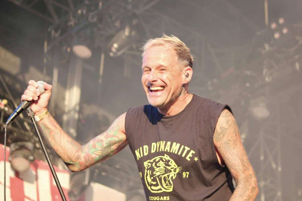 Donots beim live beim Open Flair 2026 - Samstag - IMG_0061 - Fotograf Alexander Jeppe