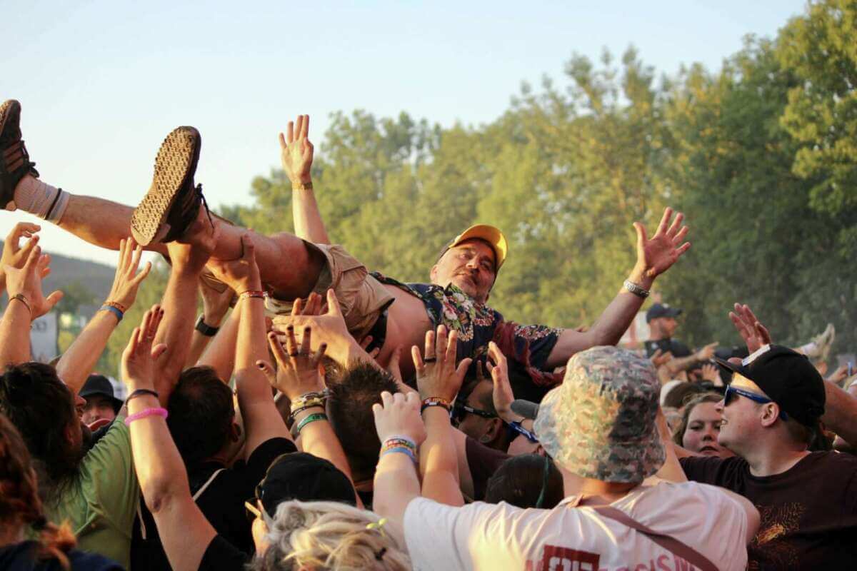 Donots beim live beim Open Flair 2026 - Samstag - IMG_0291 - Fotograf Alexander Jeppe