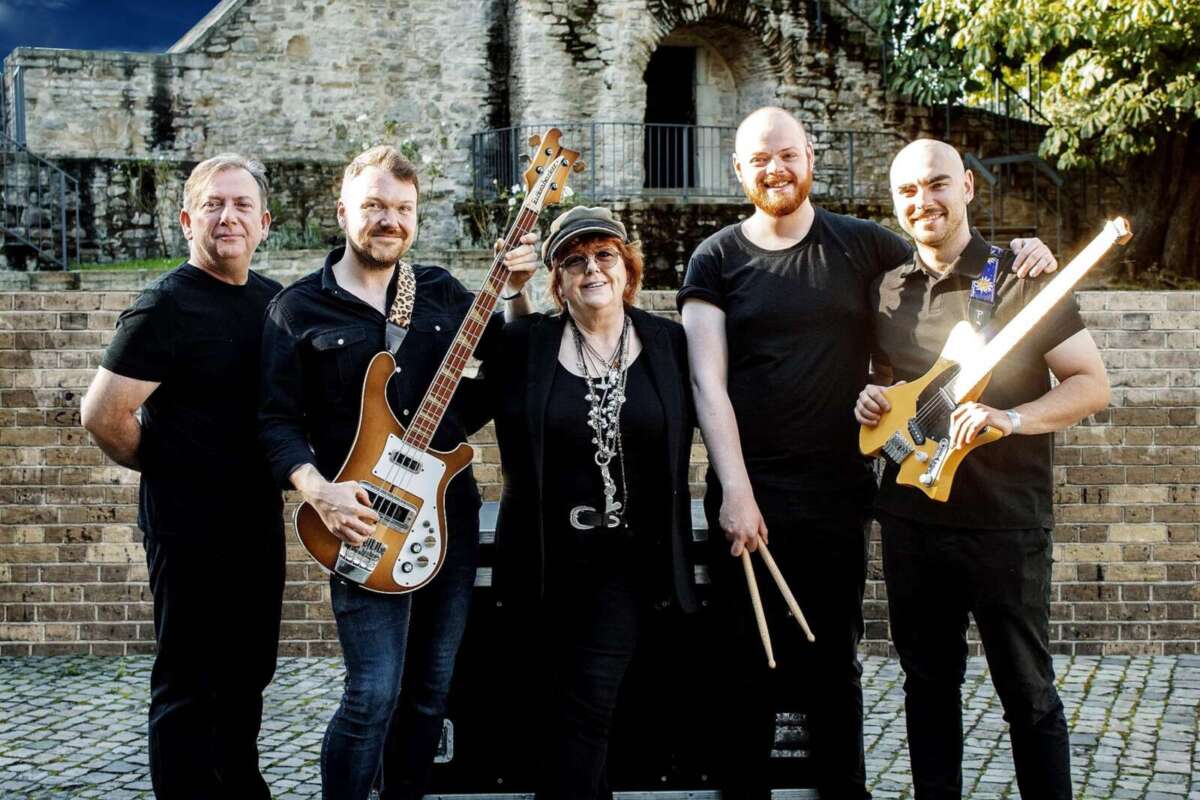 Maggie Reilly mit Band | (c) Stefan Bürger