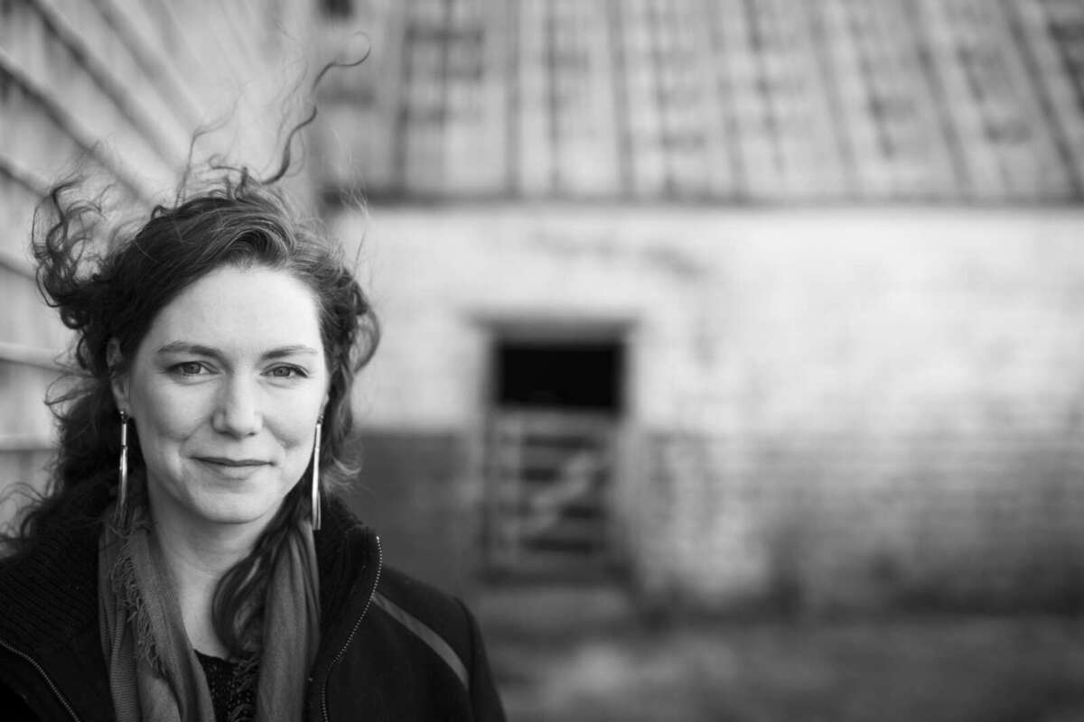 Porträt von Catherine MacLellan zur Ankündigung ihres Konzerts in der Kulturscheune Fritzlar