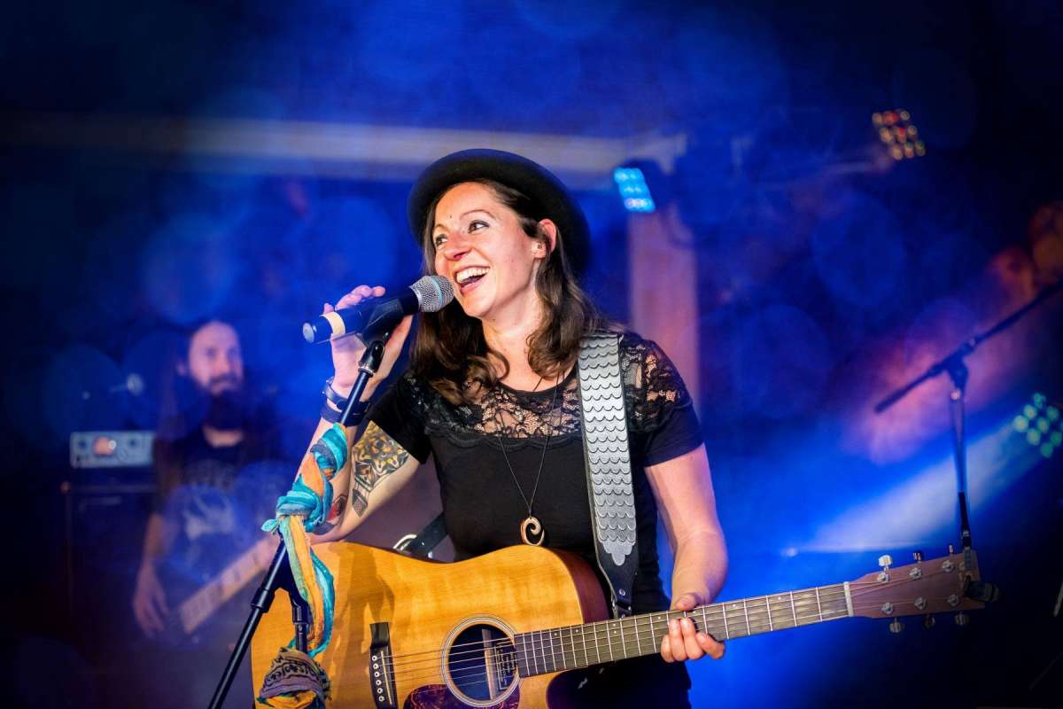 Heimspiel – Nadine Fingerhut & Band, Julian Kretzschmar