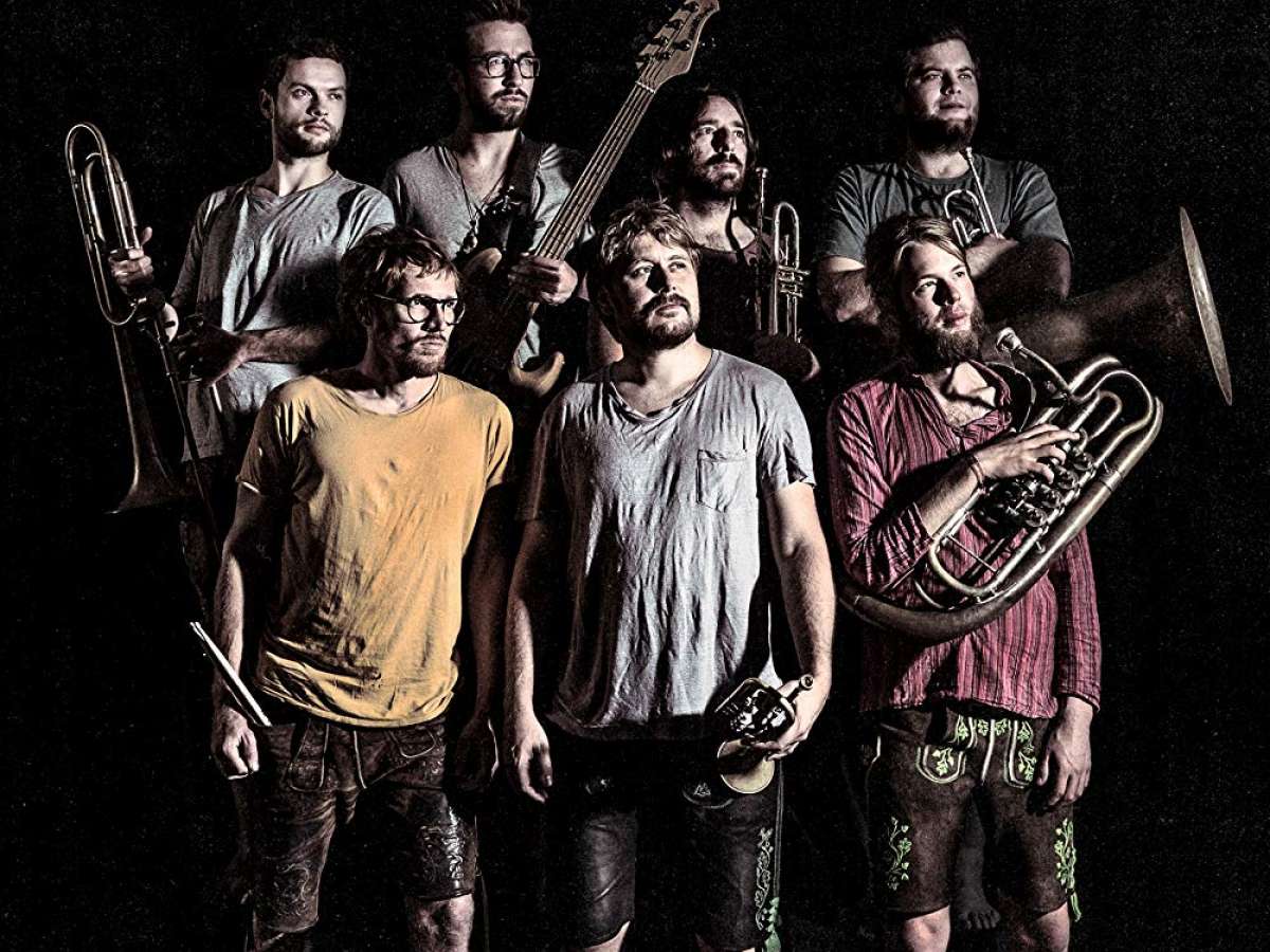 Danzn Tour – LaBrassBanda