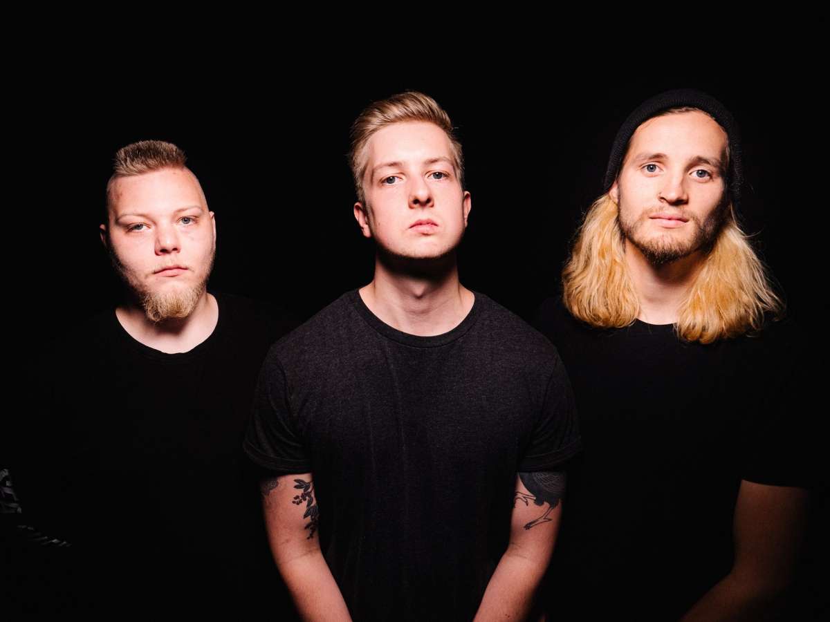 tracksuitpunx – Bad Assumption