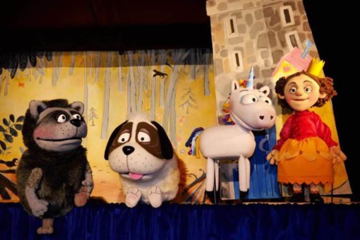 Gastspiel: Wolfhager Figurentheater: Das NEINhorn und die Schlangeweile