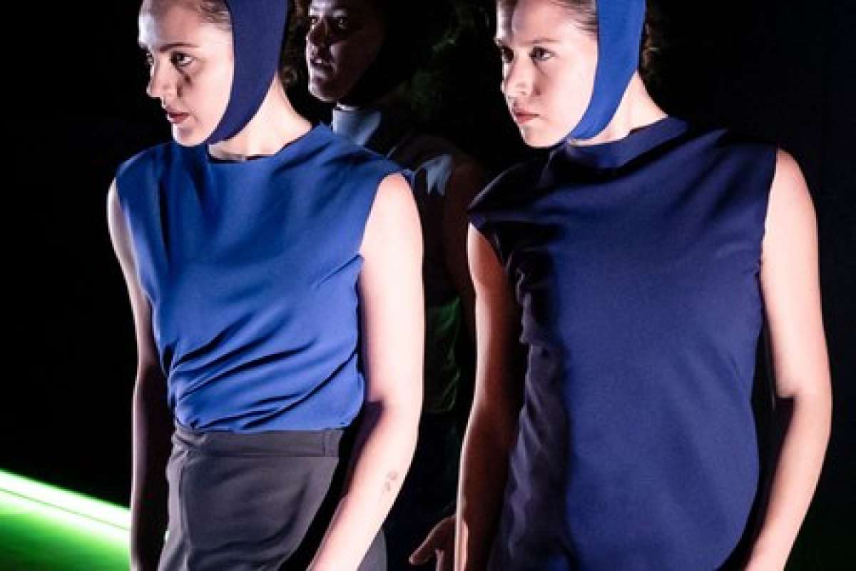 Gastspiel: 1|2|3 - Plattform für neue Choreograf:innen