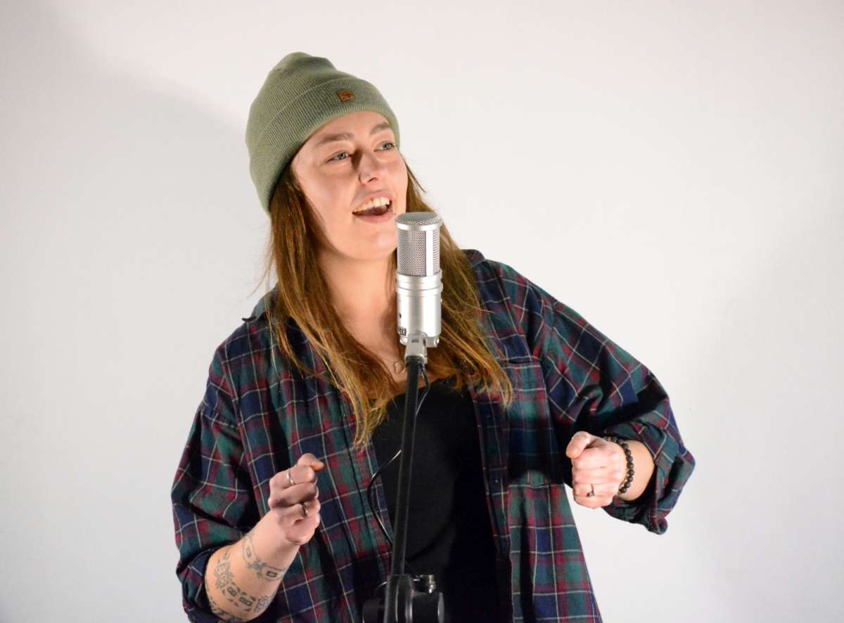 Großes Bild schließen! Poetry Slam-Reihe Salzmannslam (SMS): Slam gegen Rechts