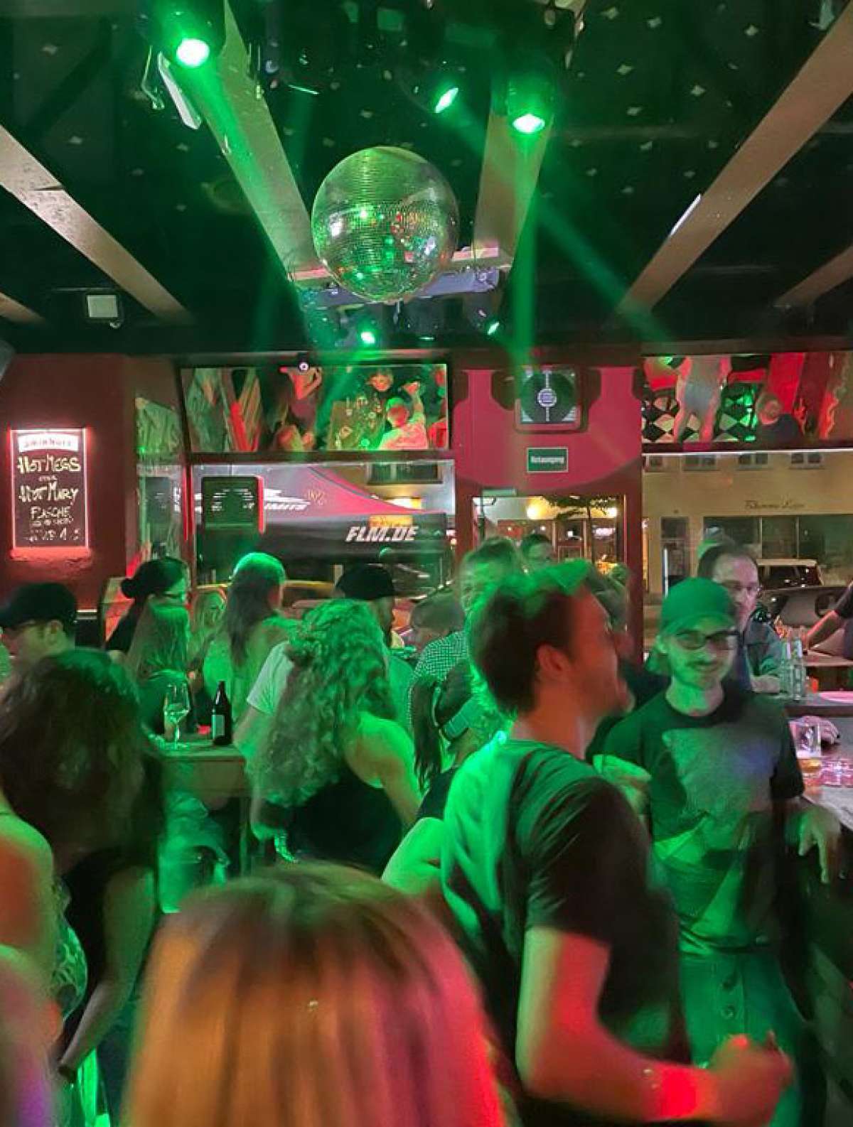 Großes Bild schließen! The Fabulous Hot Saturday