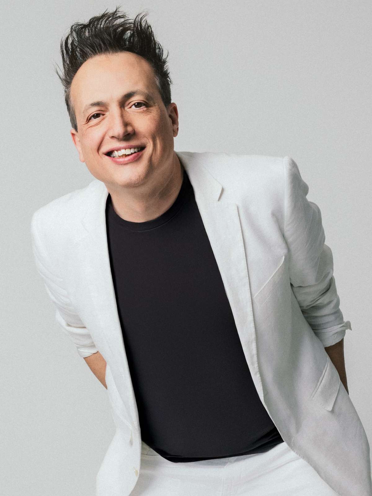 Großes Bild schließen! Generation XY: Die 80er, die 90er und das Leben heute – Die Comedy-Show von Olaf Bossi