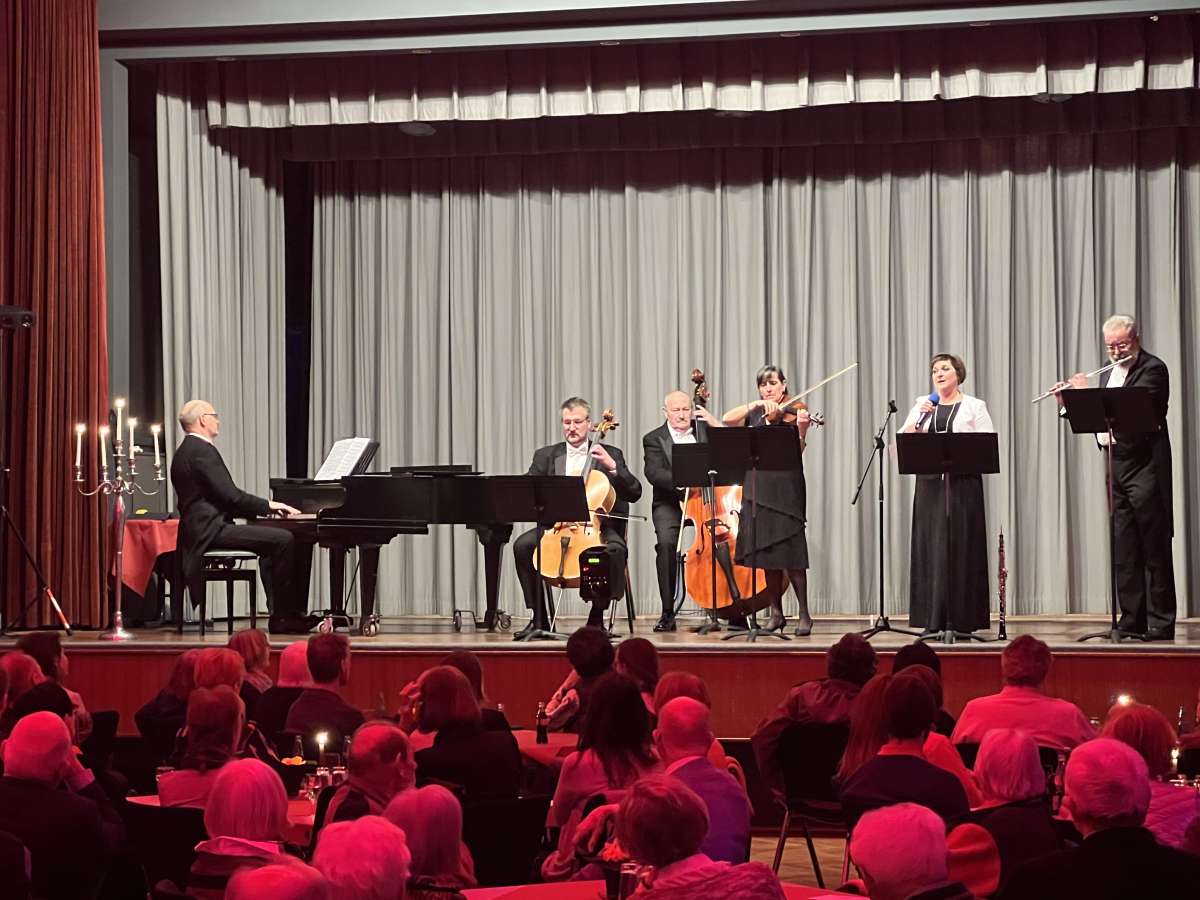Großes Bild schließen! Frühlingskonzert 2026 - Mit Cappuccino in den Frühling
