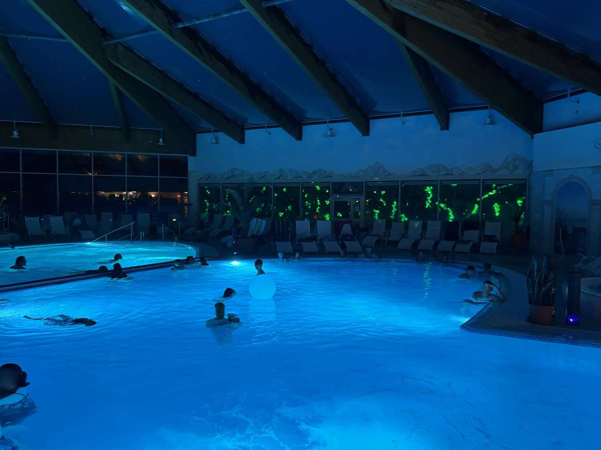 Großes Bild schließen! Mondschein-Schwimmen