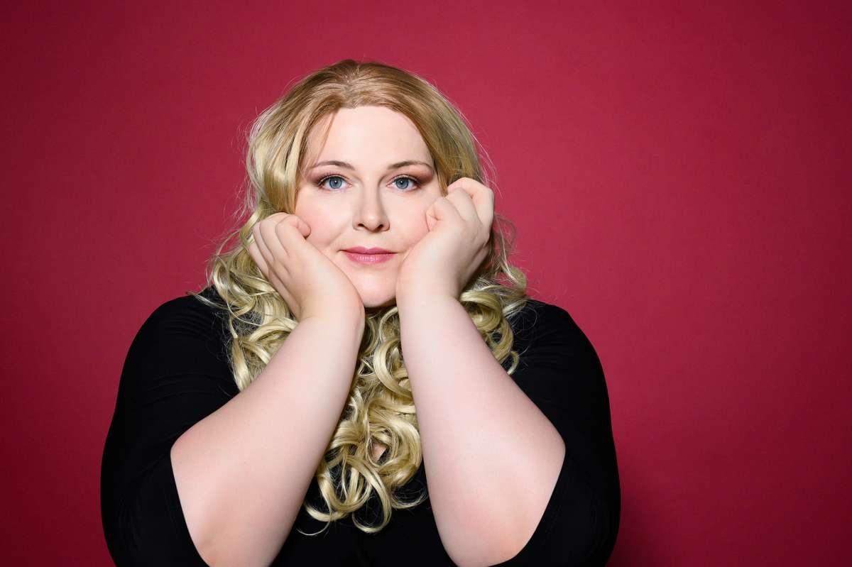 Großes Bild schließen! Grande Dame