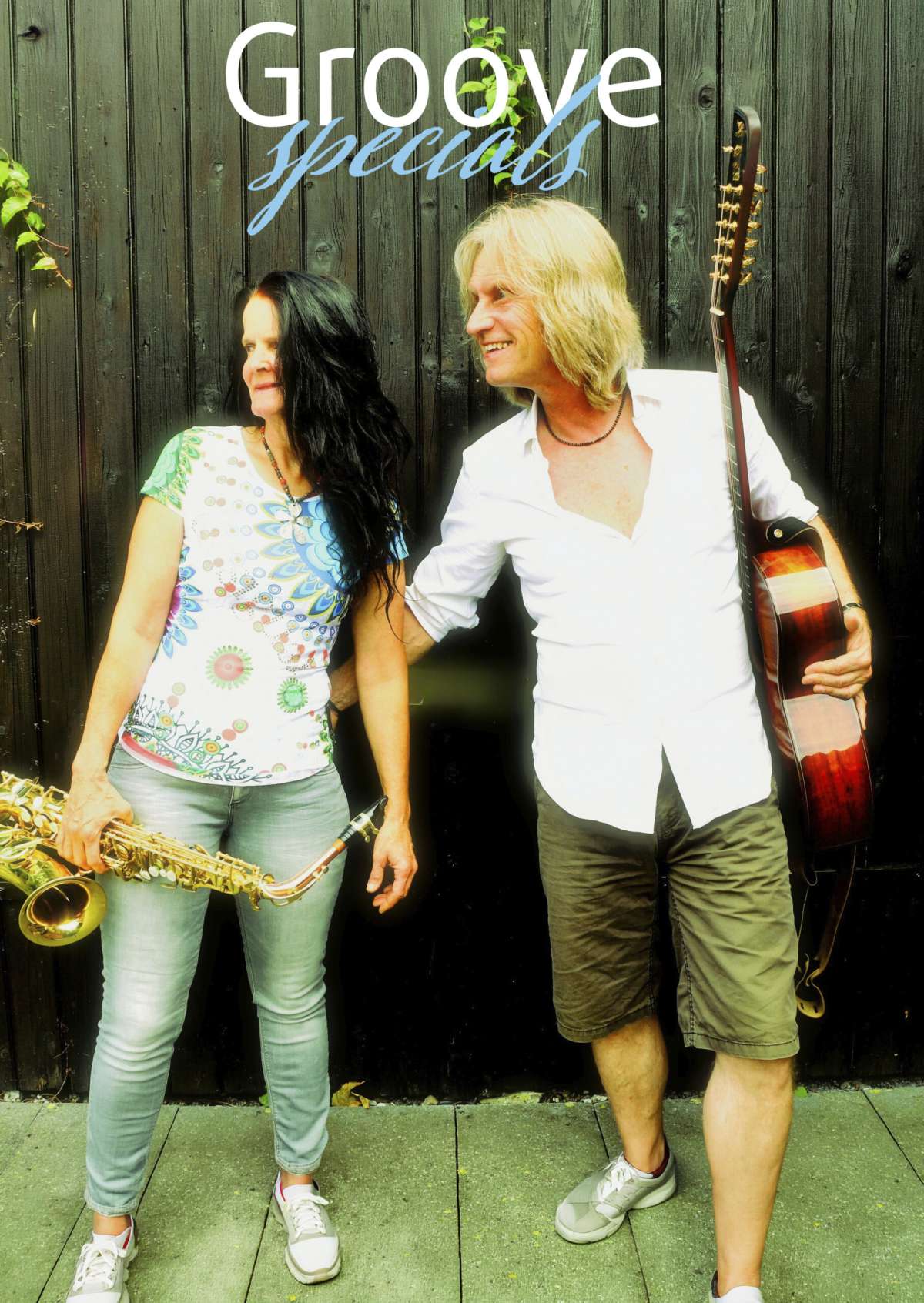Funky Pop-Rock live mit dem elektro-akustischen Duo 'Groovespecials'