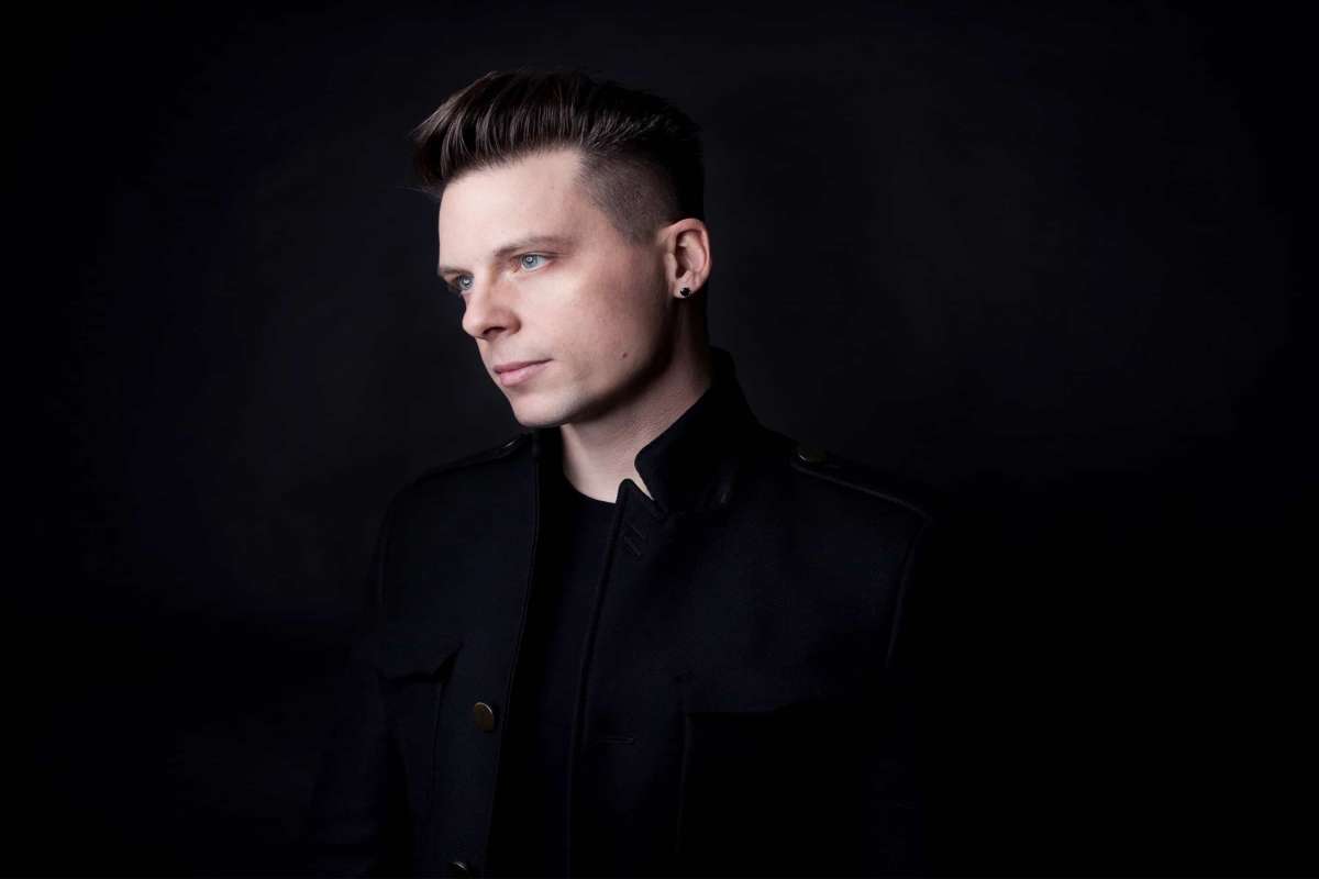 Symphonica – The Dark Tenor