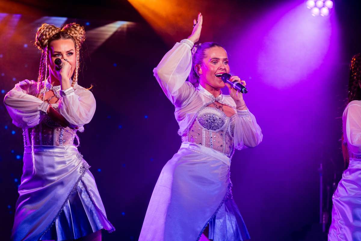 Großes Bild schließen! K-Pop Live! - Die Hits. Die Moves. Die Show.